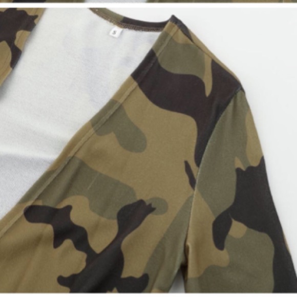 🎉Last One! Long Sleeve Camo Cardigan! - Picture 7 of 8